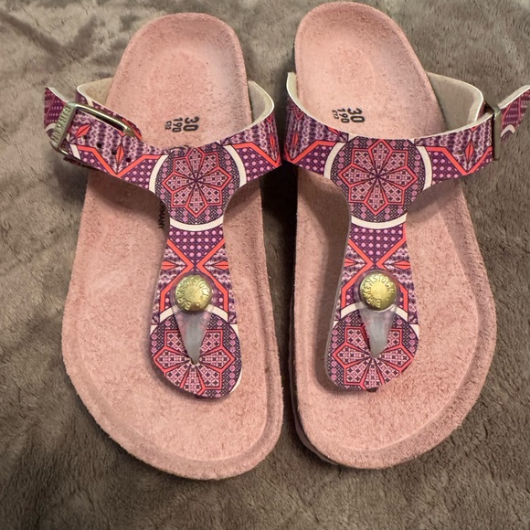 Birkenstock Other - UNIQUE Birkenstock Gizeh Girls sandals